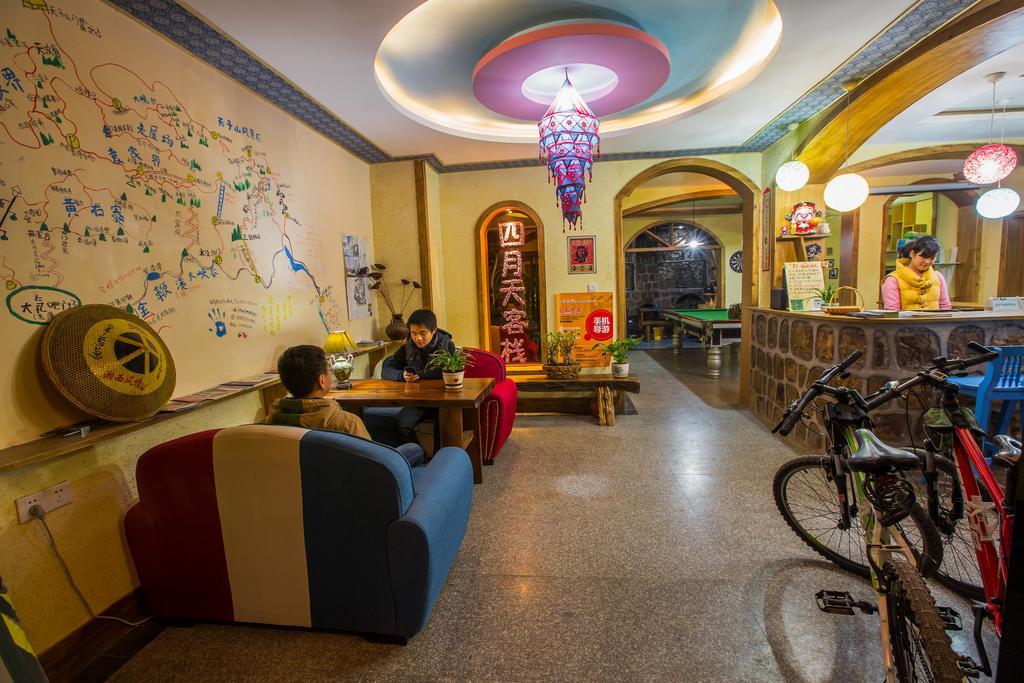 Zhangjiajie April Hostel Luaran gambar